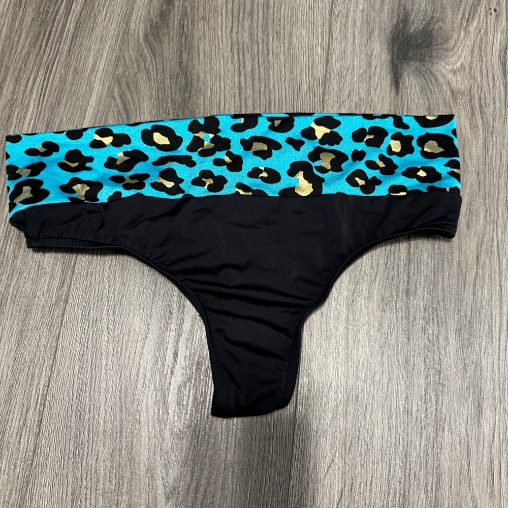 UjENA Thong Bikini Bottoms - Picture 4 of 11